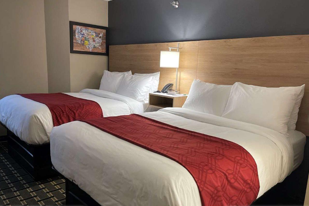Econo Lodge Inn & Suites Peoria Illinois Экстерьер фото