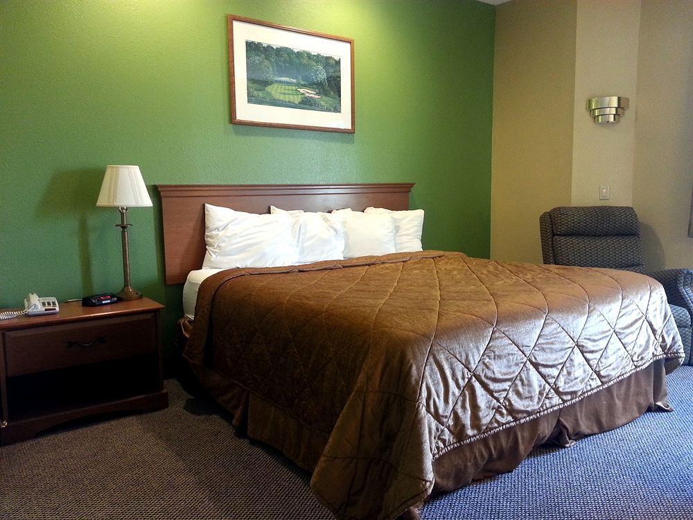 Econo Lodge Inn & Suites Peoria Illinois Экстерьер фото